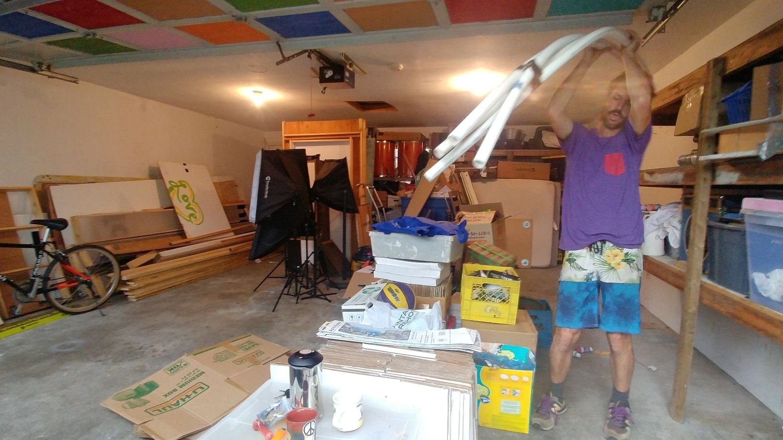 The original cluttered residential garage before it was converted into CLOUD Studio.